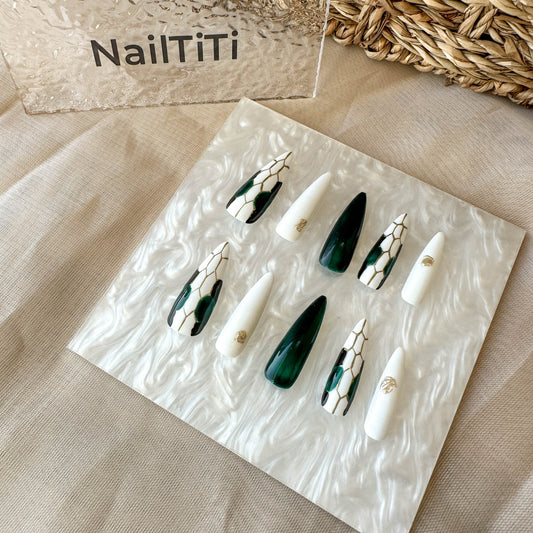 Dark Green Snake Head - Handmade 10 Pc Press On Nails